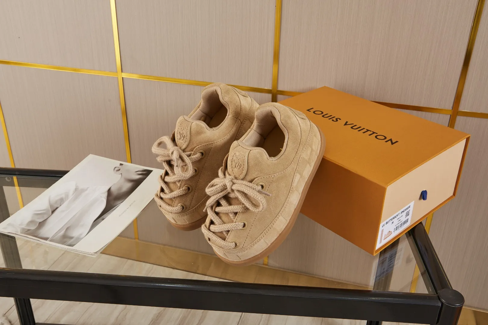 💰💰💰 660 hot style 🆕🆕🆕𝙇𝙑🔥New models are on the shelves🔥 Louis Vuitton 25ss, LV co-branded nigo YETI Fat Ding is ugly and cute, many Internet celebrities have put it on the show, a classic and versatile item. Fabric: imported high mercerized cowhide suede. Lining: High-grade elastic mesh, original molded outsole. Size: women's clothing, 35-41 (customized for women's 40 and 41), men's clothing 39-46 (customized for 45-46)
